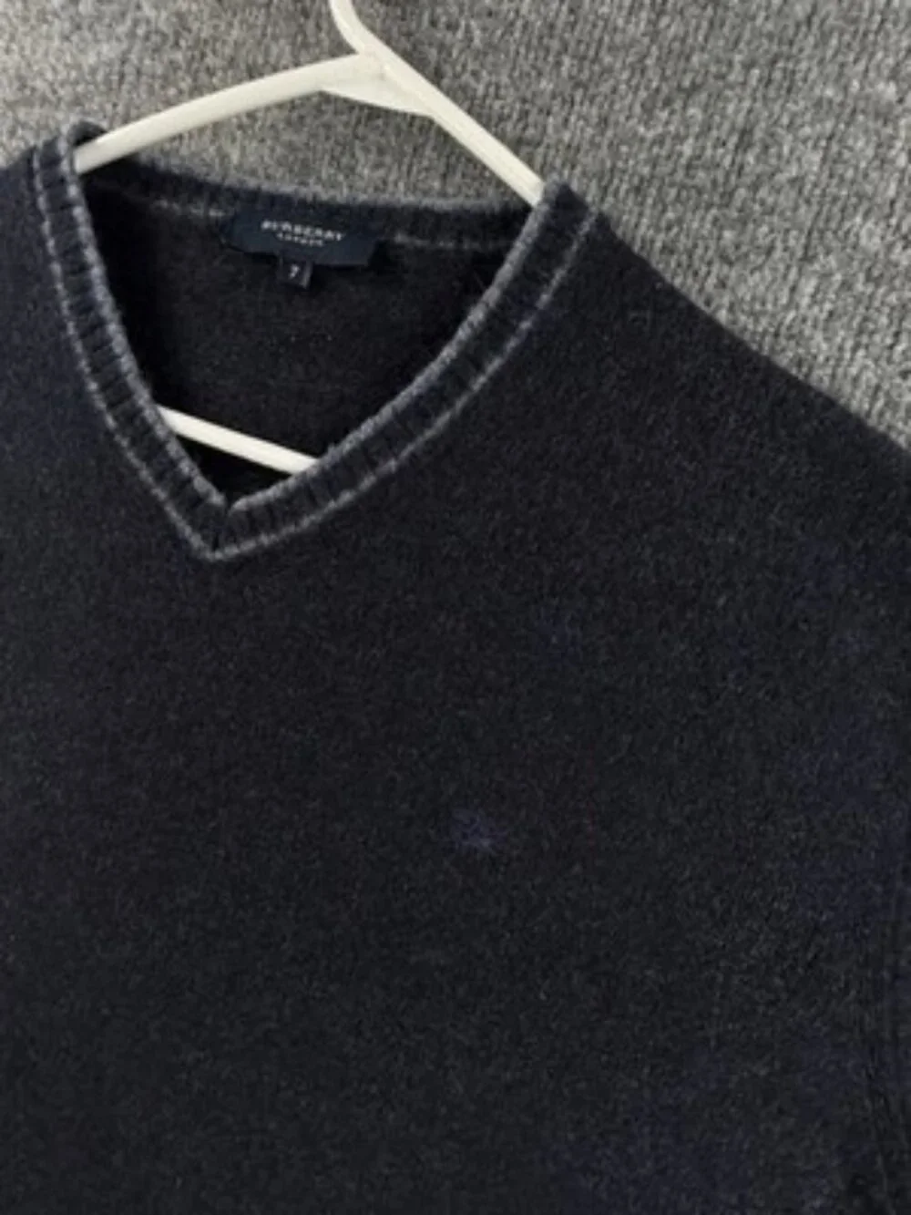 Burberry London Logo Soft Pullover Blue Long Sleeve V-Neck 7 Wool Nylon Angora
